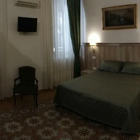 Dimora Principe Scordia Couette-café Palerme